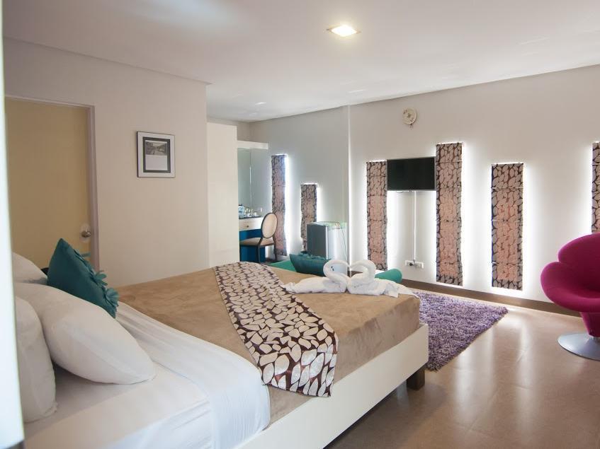 Avenue One Hotel Upper Digos Kültér fotó