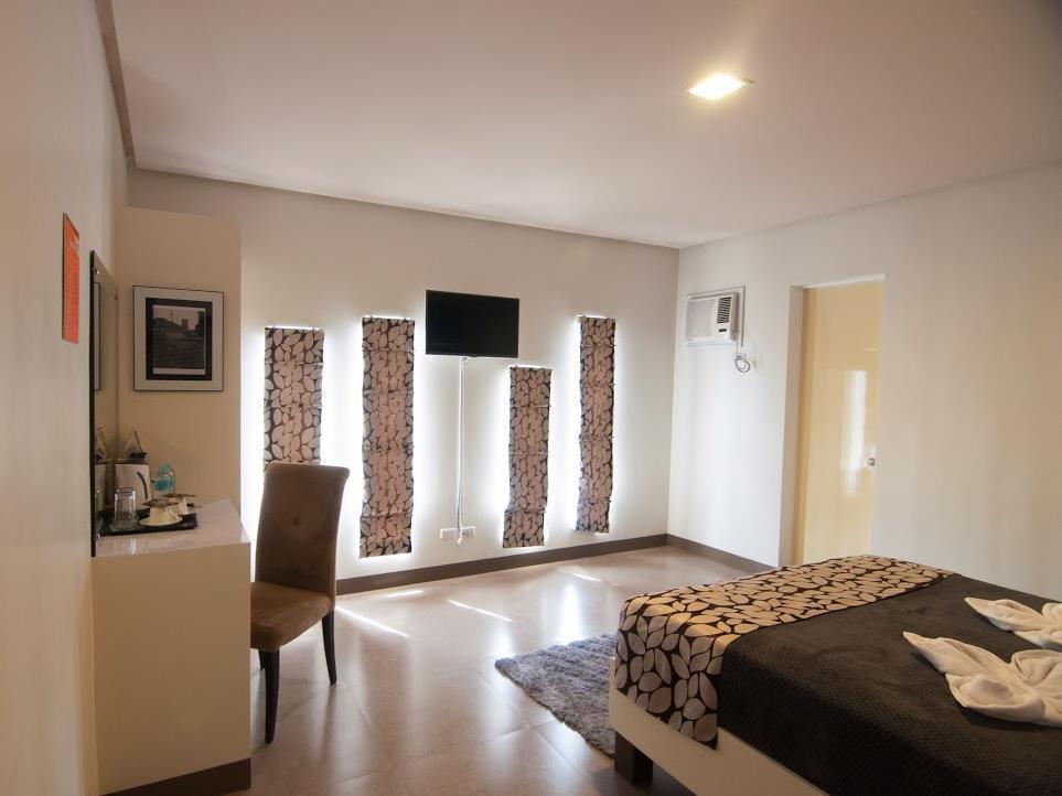 Avenue One Hotel Upper Digos Kültér fotó
